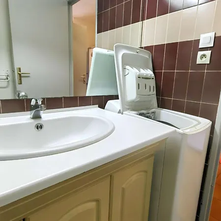 Spacieux Avec Piscine, Proche - Fr-1-607-81